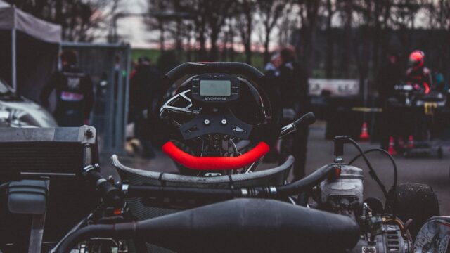 black and grey vehicle steering wheel photo